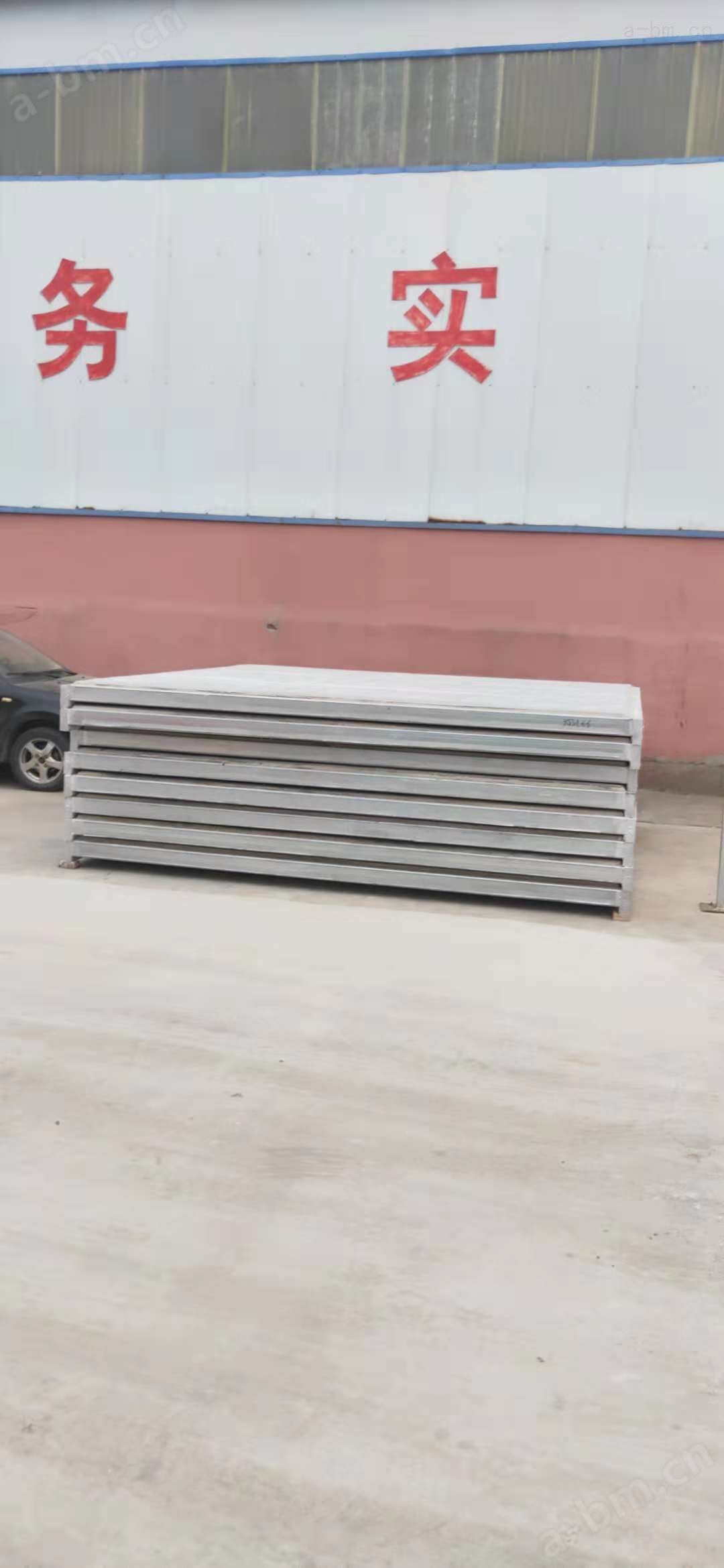 钢桁架轻型复合楼板承重如何